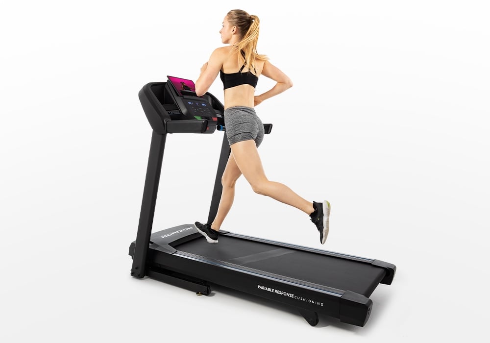 Easy to use Features and Durable Construction Horizon T101 Go Series Treadmills Choose The T101s Easy Set up |T202s Longer Running Deck and Larger Motor T303s Enhanced HIIT programing Console 