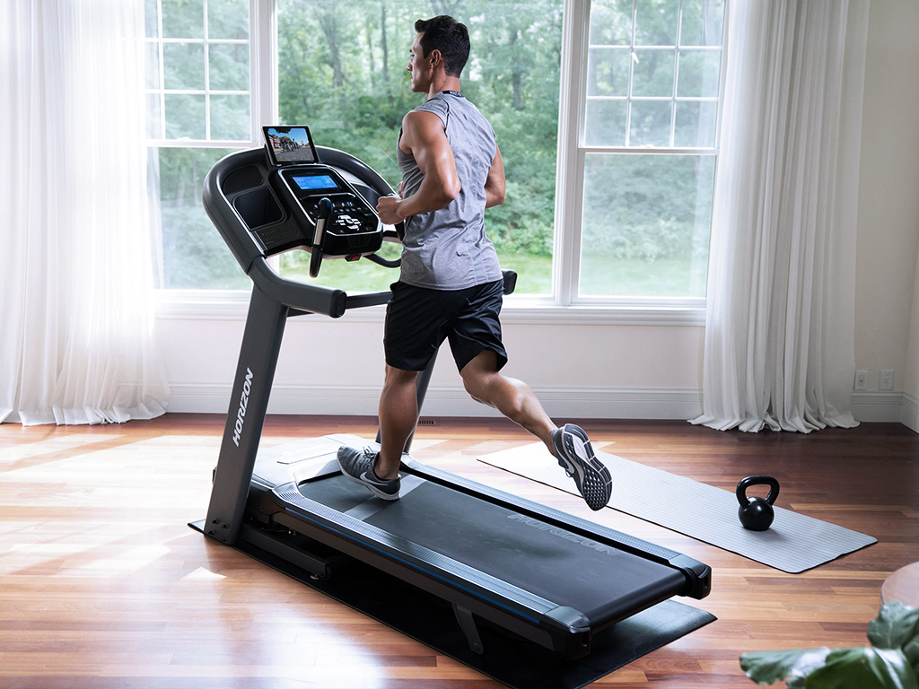 Runner on Horizon 7.4 Treadmill